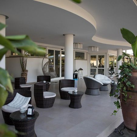 Love & Fama Hotel Сабаудиа Екстериор снимка