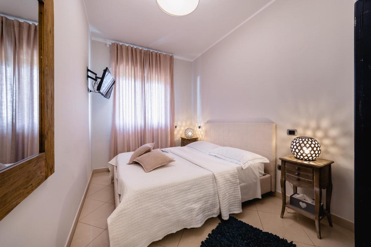 Love & Fama Hotel Сабаудиа Екстериор снимка