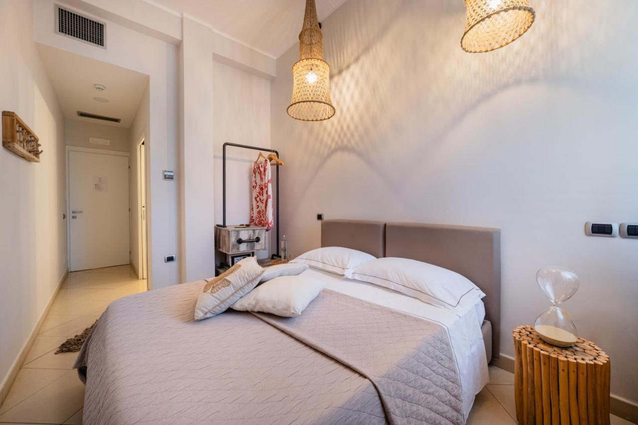 Love & Fama Hotel Сабаудиа Екстериор снимка
