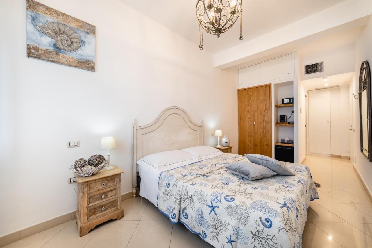 Love & Fama Hotel Сабаудиа Екстериор снимка