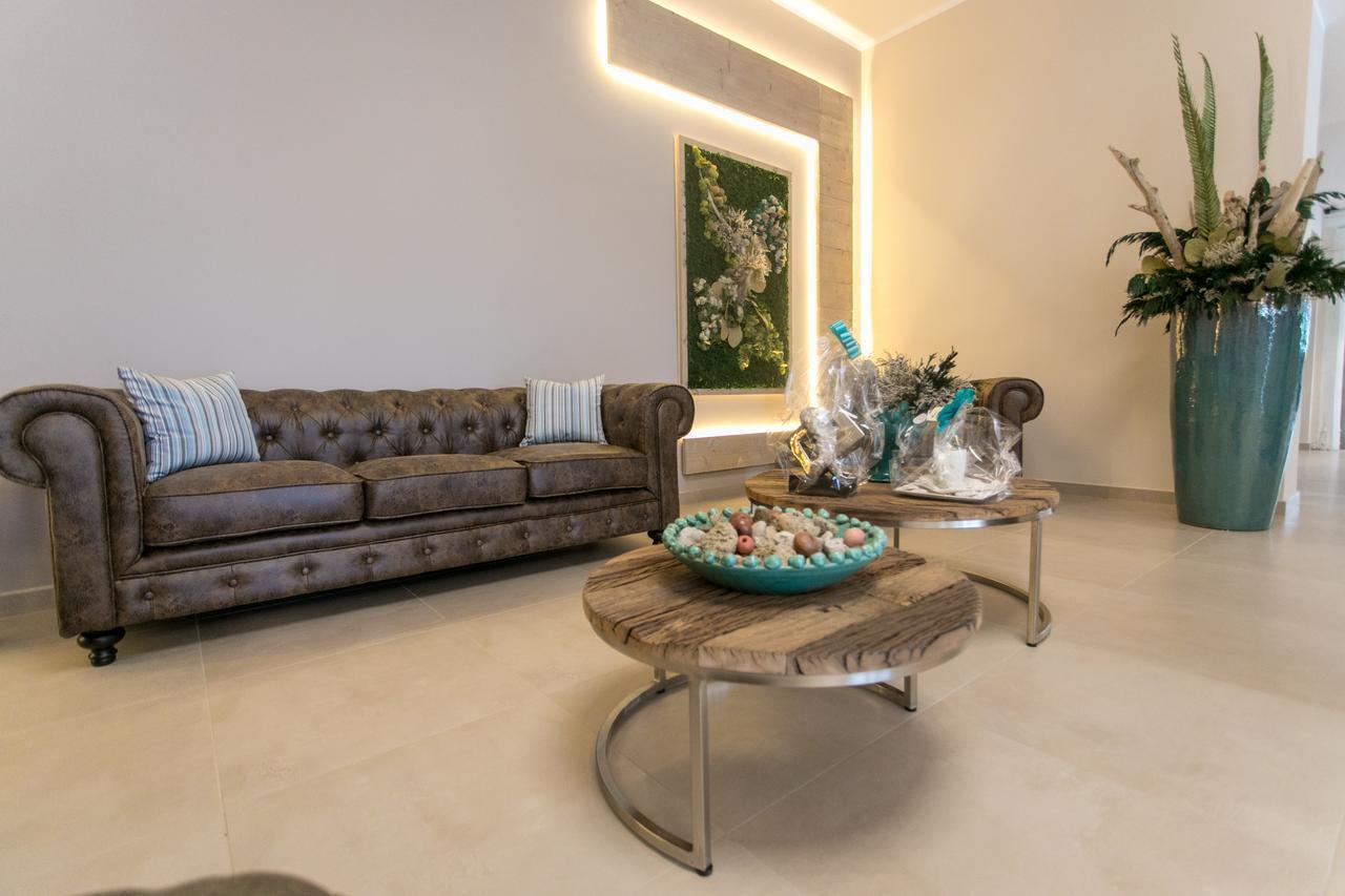 Love & Fama Hotel Сабаудиа Екстериор снимка